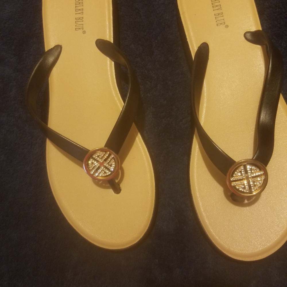 Sandals - Picture 3 of 5